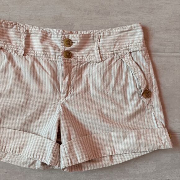 GAP Shorts Beige & White Striped Casual Chino 100% Cotton Pockets Low Rise Sz 6 - Picture 7 of 9